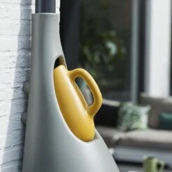 Elho Pure Raindrop 70L - Geel/Oker -Tuin Verkoop 1200x1200 1395