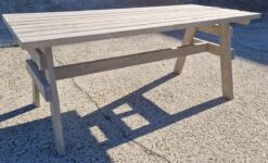 Jee & Bee Tuintafel 6 Persoons (grijs) -Tuin Verkoop 1200x727 1