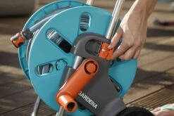 GARDENA AquaRoll S Slangenwagen - Verstelbare Handgreep - Excl. Tuinslang -Tuin Verkoop 1200x800 366