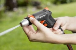 GARDENA - Premium Reinigingssproeier Spuitpistool - Metaal - Voor Reiniging En Bewatering -Tuin Verkoop 1200x801 26