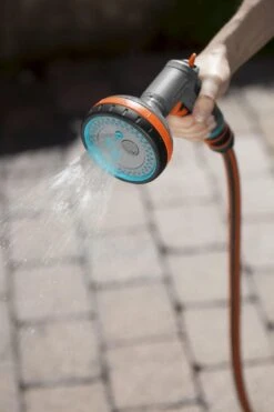 GARDENA - Comfort Broeskop - 5 Straalsoorten - Grijs -Tuin Verkoop 800x1200 106