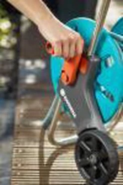 GARDENA AquaRoll S Slangenwagen - Verstelbare Handgreep - Excl. Tuinslang -Tuin Verkoop 800x1200 83