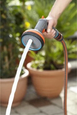 GARDENA - Comfort Broeskop - 5 Straalsoorten - Grijs -Tuin Verkoop 801x1200 7