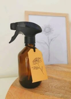 24DOTS Living Plantenspuit | 300 Ml Bruin Amber Glas | Plantensproeier | Plantenspuit Binnen | Waterverstuiver | Vernevelaar -Tuin Verkoop 864x1200 1